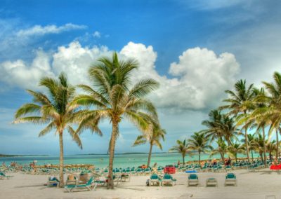 Beaches_in_Nassau,_Bahamas